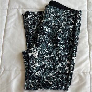 Marika Sport Patterned Black and White Leggings